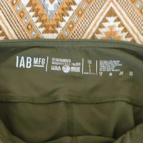 Army Green IAB MFG Workout Shorts Crossfit Bootcamp Running No-Ride Size Small - Picture 3 of 6